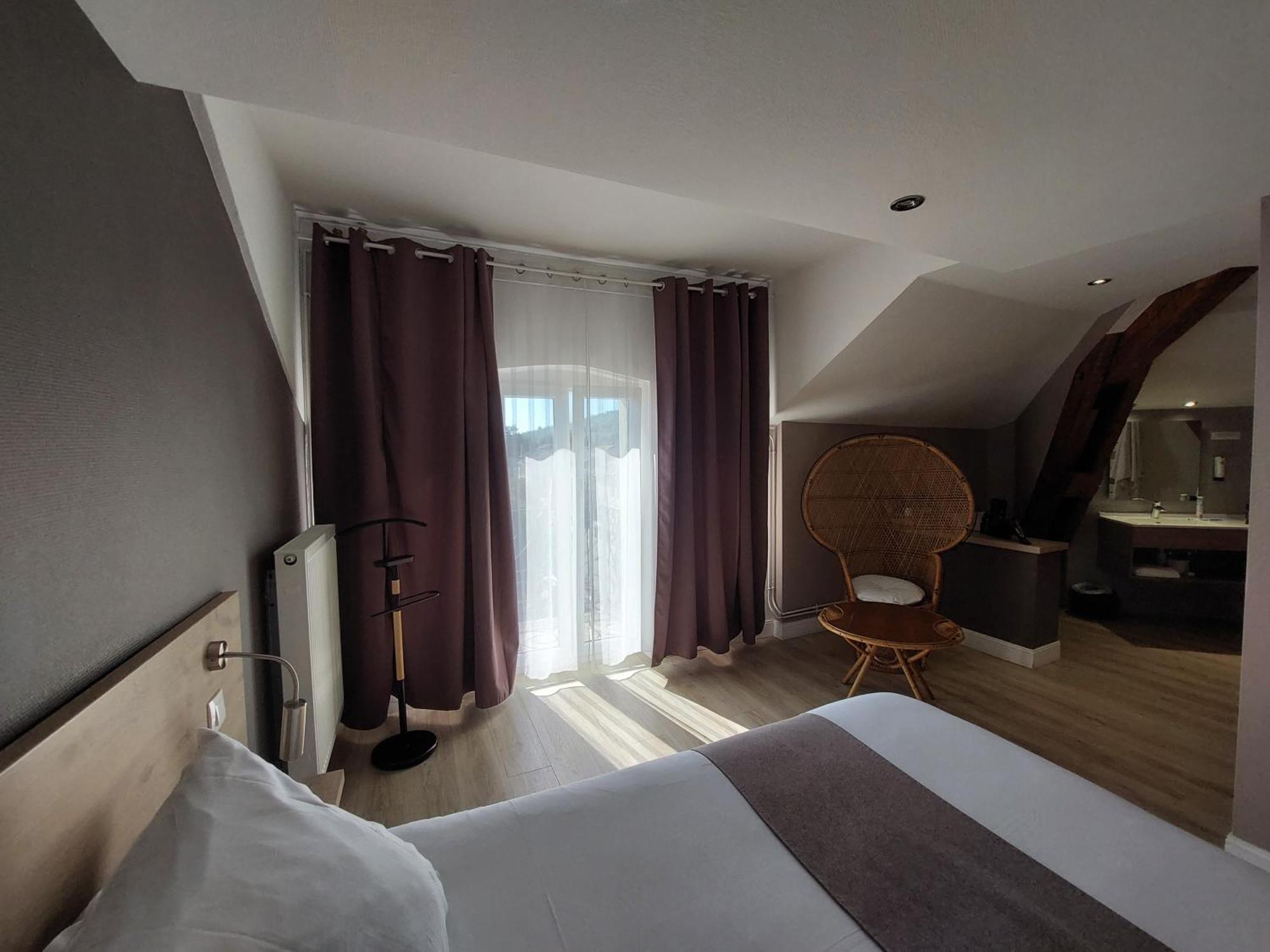 Logis Auberge Des Voyageurs Vandieres  Exterior photo